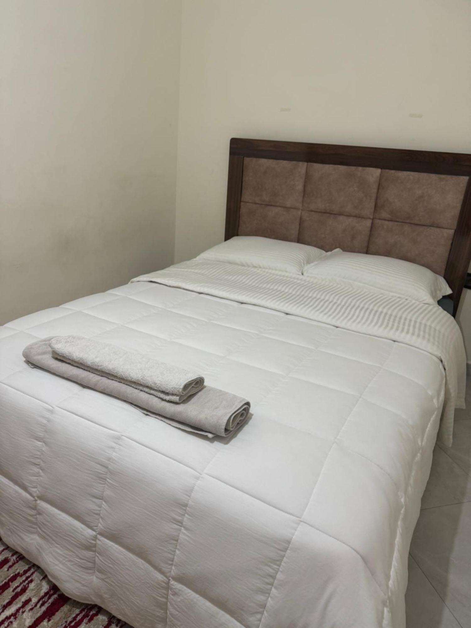 Appartement Spacieux Et Calme A Proximite De La Mer Et La Gare Agdal Rabat Luaran gambar