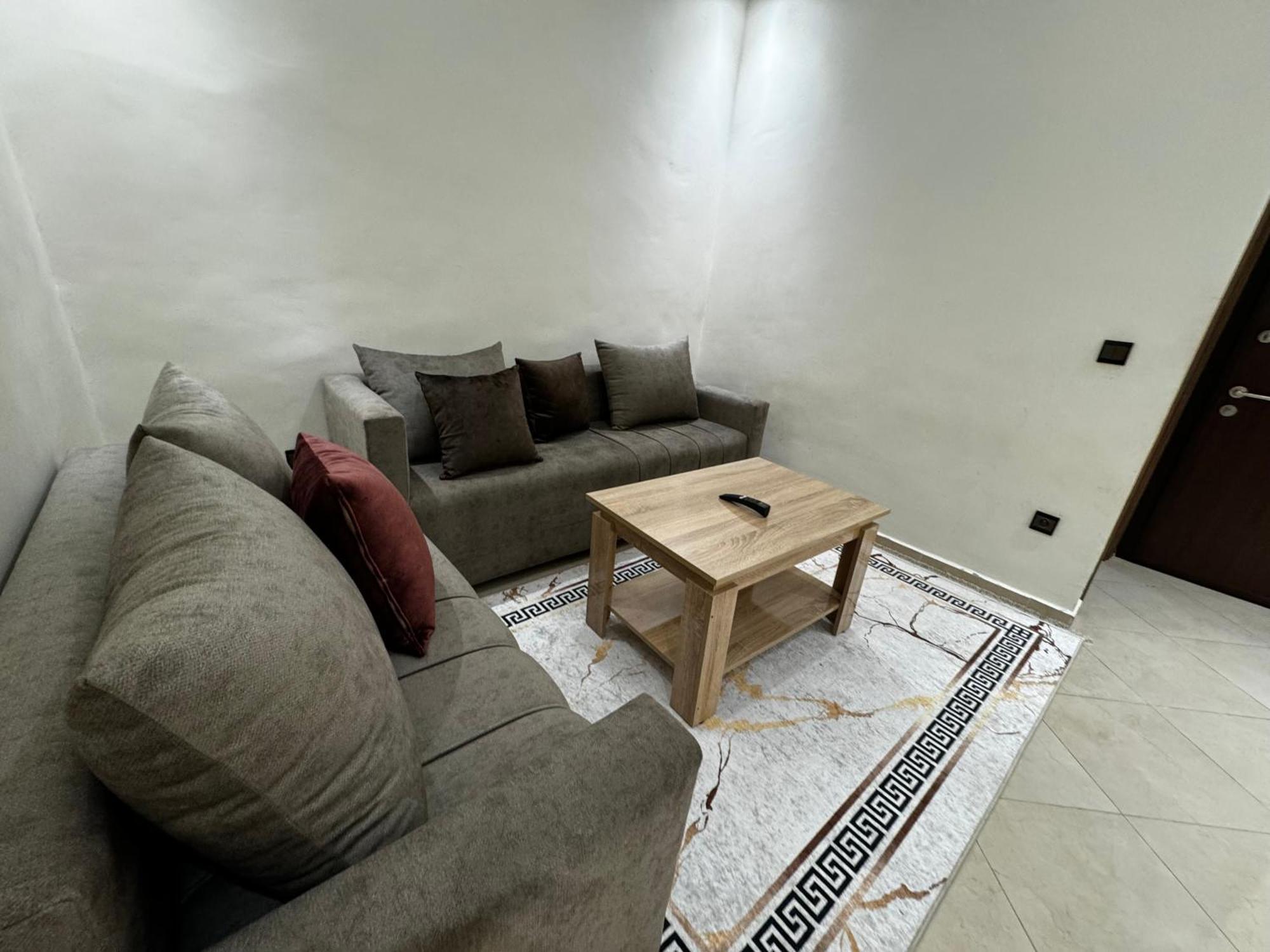 Appartement Spacieux Et Calme A Proximite De La Mer Et La Gare Agdal Rabat Luaran gambar